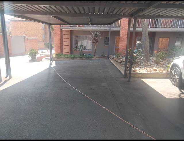 2 BEDROOM FLAT FOR SALE IN SONNEGLANS